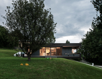 Timber Sliding Doors for prefab house at Villa Marie